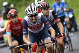Bauke Mollema heeft het moeilijk