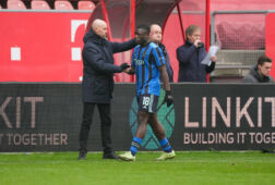 Brobbey wordt gewisseld