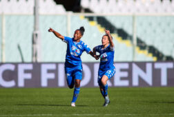 Chante Dompig juicht na een treffer voor Empoli