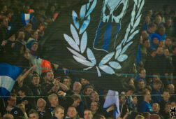 Club fans met vlag Club Brugge Westerlo