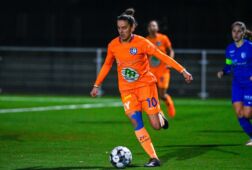 Chloé vande Velde in het shirt van KAA Gent