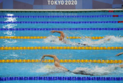 Zwemwedstrijd tijdens de Olympische Spelen in Tokio