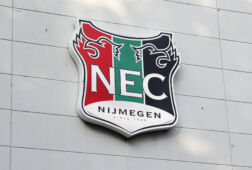 Het logo van NEC