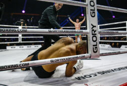 Arek Wrzosek juicht na KO op Badr Hari