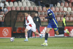 Mohamed Ihattaren in actie tegen Top Oss