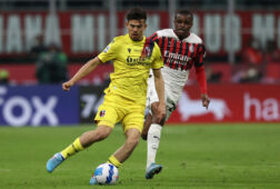 Denso Kasius tegen AC Milan