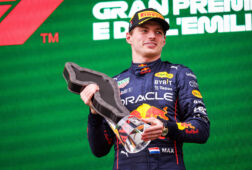 Max Verstappen na de zege op Imola