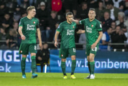 Feyenoord viert de 0-1 in Deventer