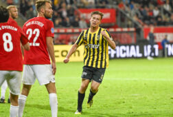Patrick Vroegh na zijn goal tegen FC Utrecht