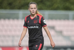 Esther Makken van SC Heerenveen Vrouwen