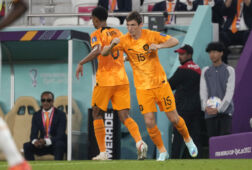 Marten de Roon valt in bij Oranje