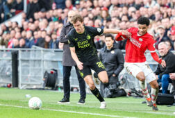 Mats Wieffer tegen PSV