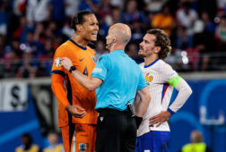 Virgil van Dijk en Antoine Griezmann