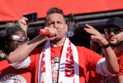 Luuk de Jong tijdens de huldiging van PSV