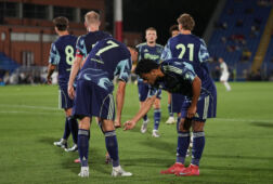 Ajax viert treffer bij Como Cup