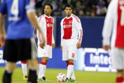 Urby Emanuelson en Luis Suarez