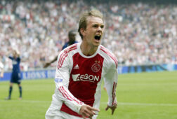 Siem de Jong scoort in de kampioenswedstrijd tegen FC Twente