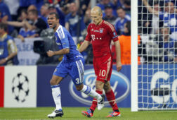 Ashley Cole en Arjen Robben