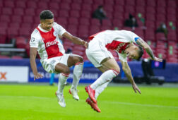 David Neres en Antony juichen na een doelpunt