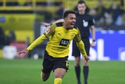 Donyell Malen voor Borussia Dortmund