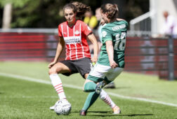 Een duel tussen PSV en Feyenoord
