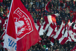 Een vlag van FC Twente