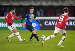 Erik Schouten tijdens duel met AZ