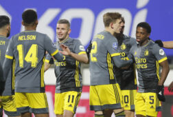 Feyenoord-spelers vieren feest na een doelpunt