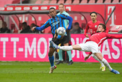 Hidde ter Avest tegen Ajax