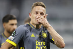 Jens Toornstra toont emotie na verloren Conference League finale