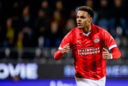 Jevon Simons namens Jong PSV