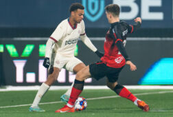 Jevon Simons tegen Helmond Sport
