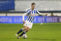 Joey Veerman in het shirt van SC Heerenveen