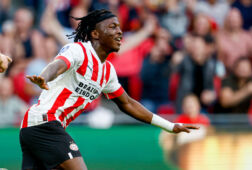 Johan Bakayoko na zijn eerste Eredivisie-doelpunt namens PSV