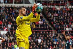 Justin Bijlow tegen PSV