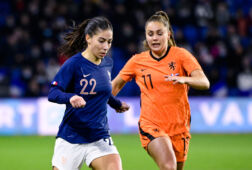 Lieke Martens in duel met Frankrijk
