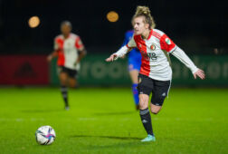 Maxime Bennink in het shirt van Feyenoord