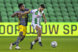 Mo El Hankouri in duel met Luis Sinisterra