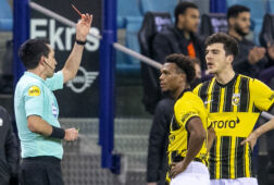 Openda krijgt rood tegen FC Groningen
