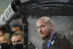 Michael Krmencik op de bank bij Club Brugge