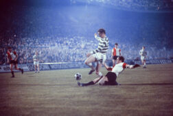 Rinus Israel tijdens de Europacup-finale tegen Celtic