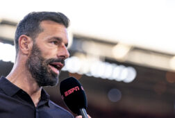 Ruud van Nistelrooij in gesprek met ESPN
