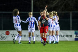 SC Heerenveen juicht na een goal tegen Excelsior