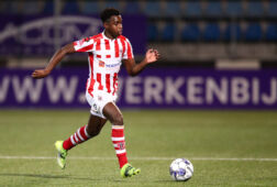 Sekou Sylla in het shirt van TOP Oss