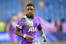 Steven Bergwijn in actie voor Tottenham Hotspur