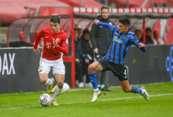 Tasos Douvikas tegen Ajax