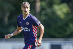 Tai Abed in actie met PSV