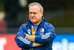 Dick Advocaat op het trainingsveld bij Feyenoord