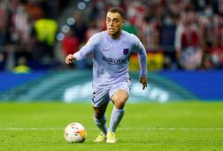 Sergiño Dest in het uitshirt van FC Barcelona