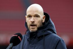 Erik ten Hag voor de microfoon van ESPN